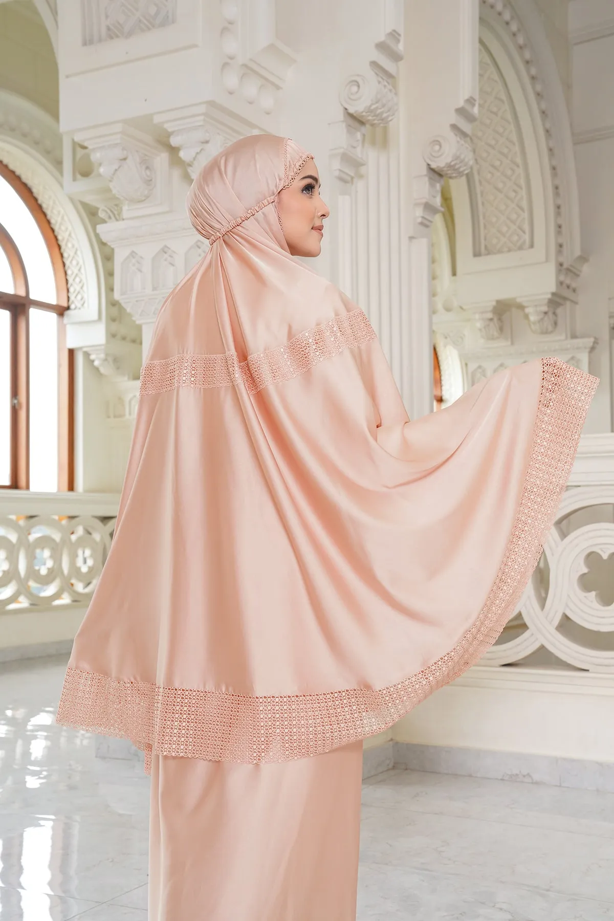 Lavish Prayer Robe - Peach